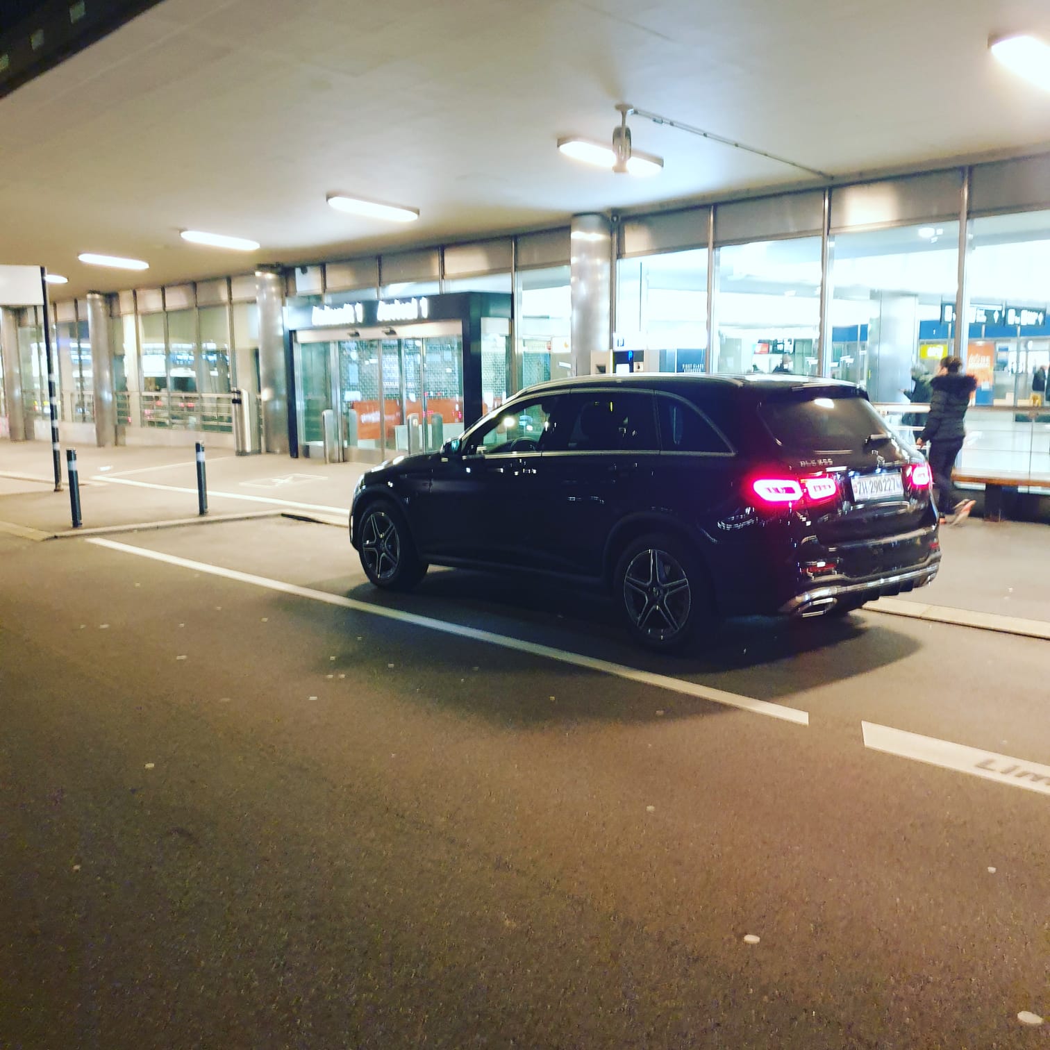 zurich-airportlimousinenservices GmbH, Kloten, Am Balsberg 36 in Kloten