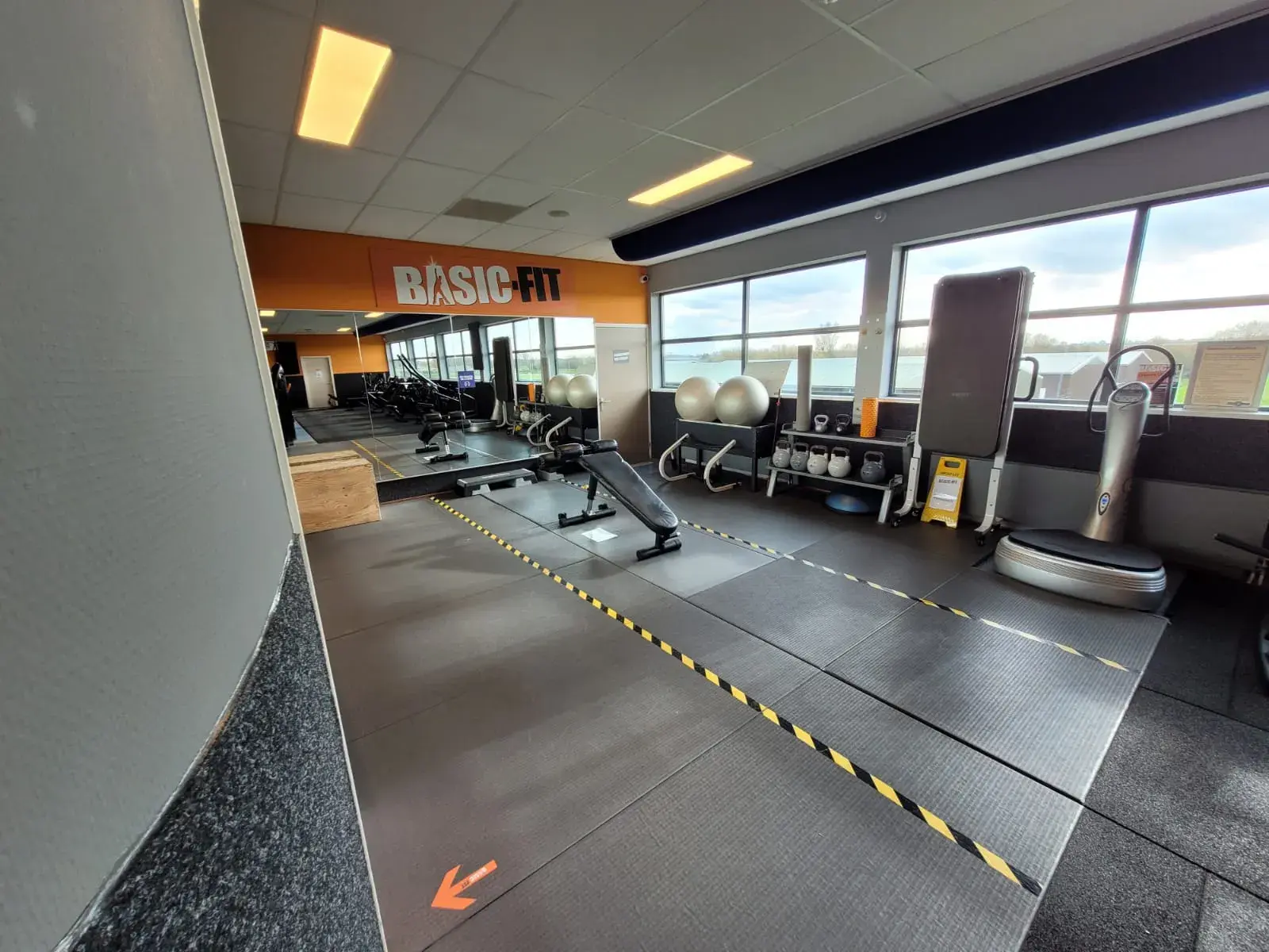 Foto's Basic-Fit 24/7