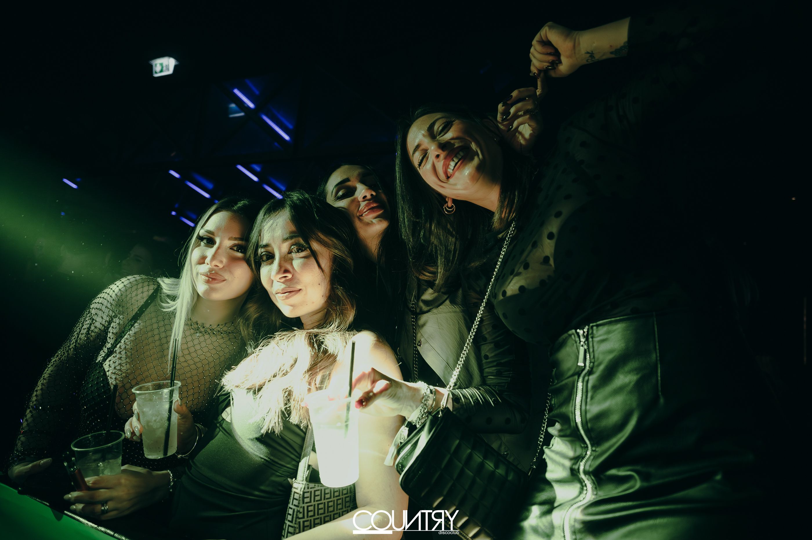 Images xperience night life