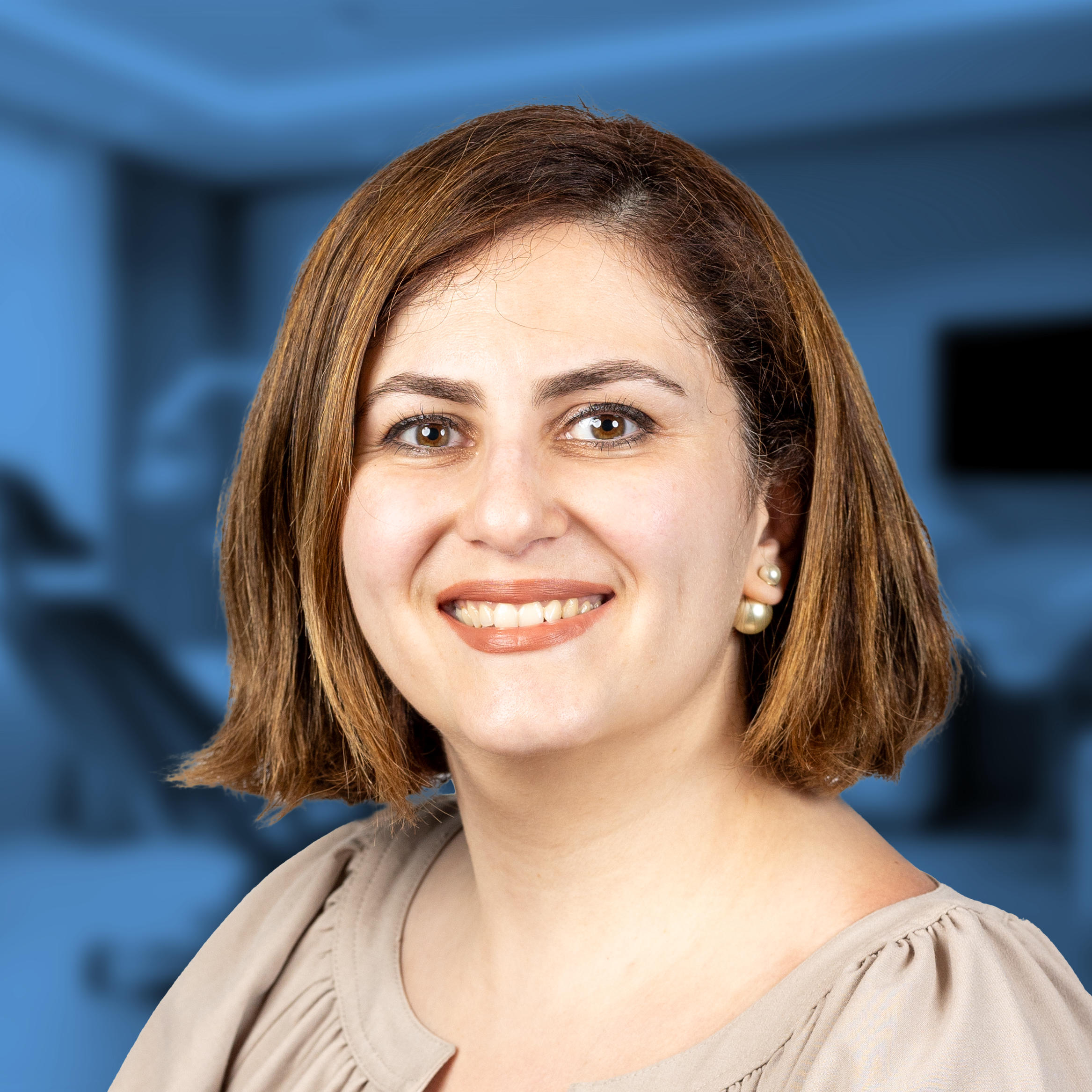 Dr. Roxane Salehi Sadaghiani - Headshot