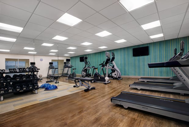 Images Holiday Inn Express & Suites Milwaukee - Brookfield by IHG