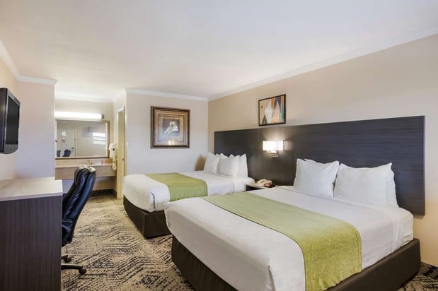 Images SureStay by Best Western Rockdale