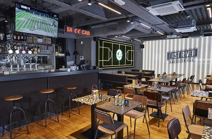 EAST RIVER AMERICAN PUB image 1