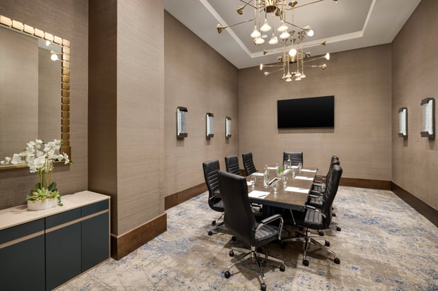 Images Holiday Inn & Suites Nashville Downtown - Broadway by IHG