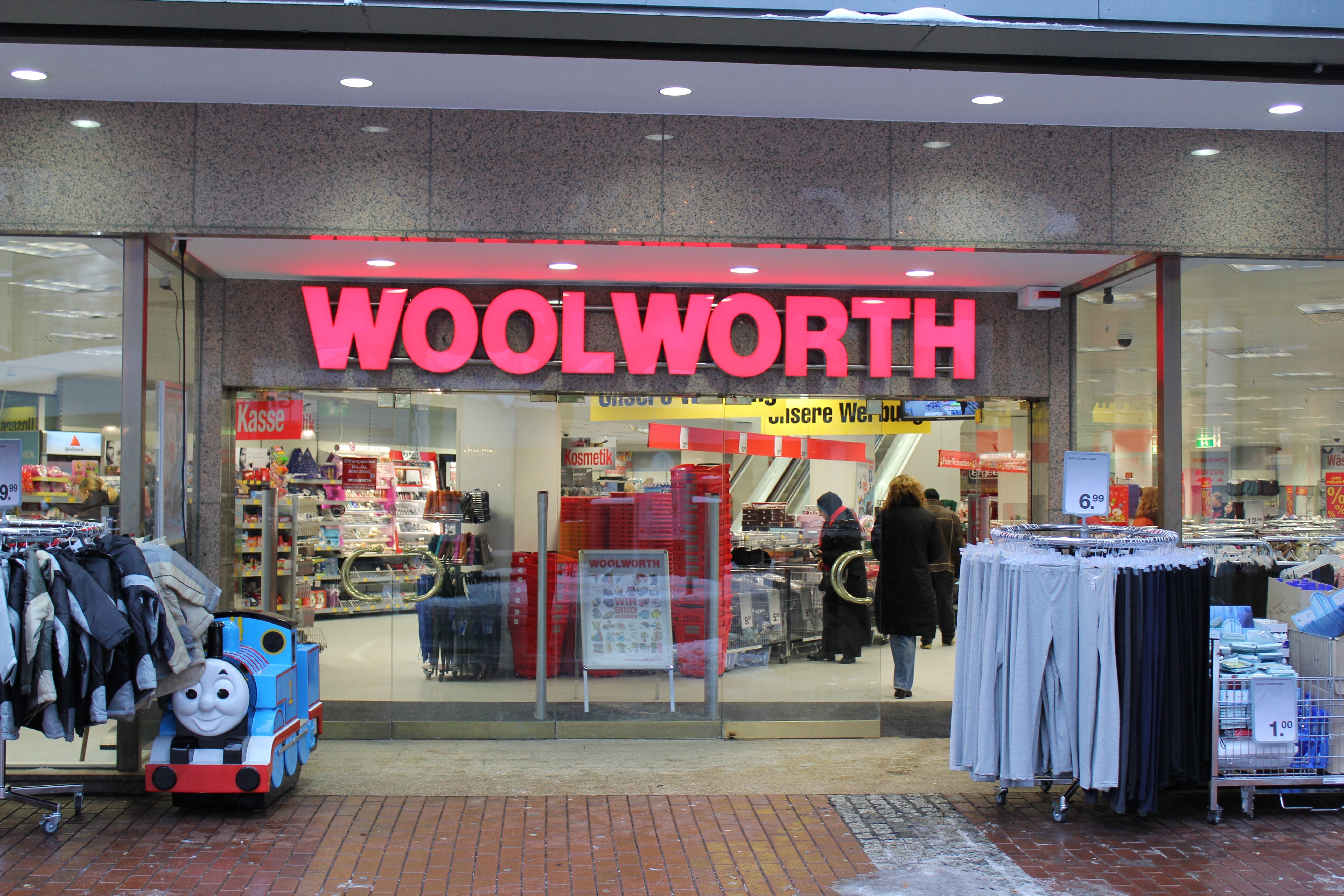 Woolworth, Westring 2 in Hamm