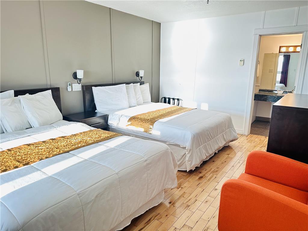 Images Harbourview Inn, SureStay Collection by Best Western