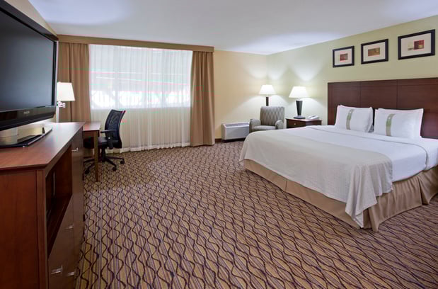Images Holiday Inn Blmgtn Arpt South - Mall Area by IHG