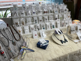 Images Garnet Moon Boutique