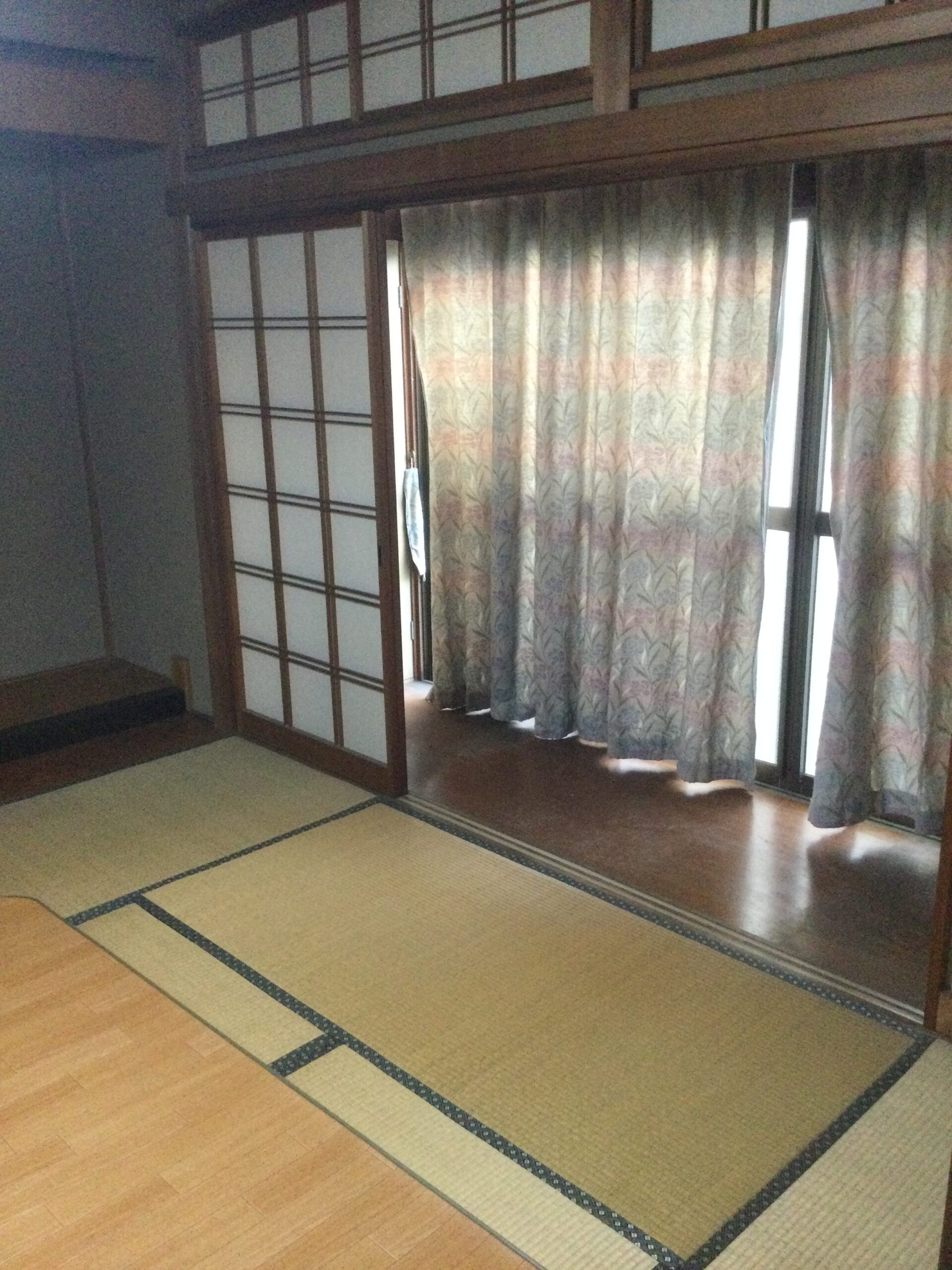 Images 岡田屋