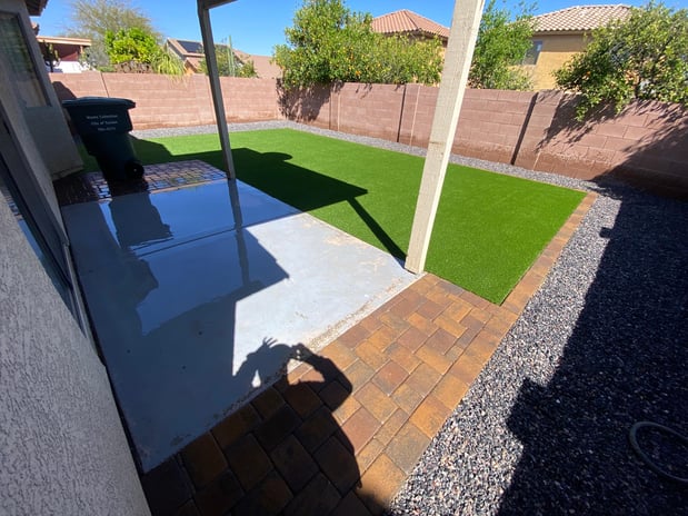 Images Valencia Turf & Hardscape