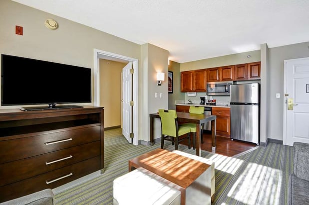 Images Homewood Suites by Hilton Dulles Int'l Airport