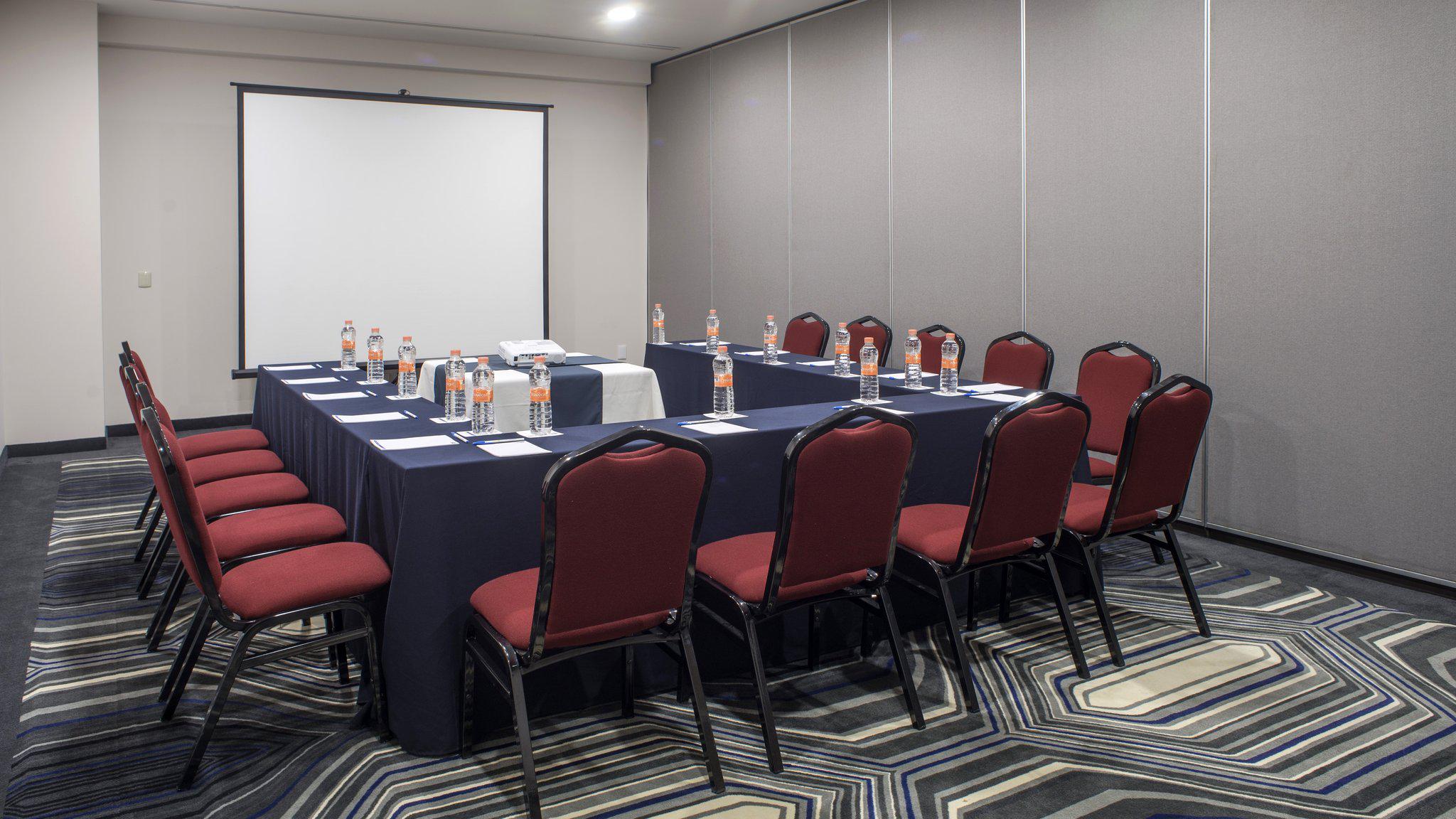 Images Holiday Inn Express Mexico - Toreo by IHG