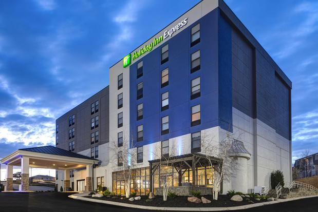 Images Holiday Inn Express & Suites Central Omaha by IHG