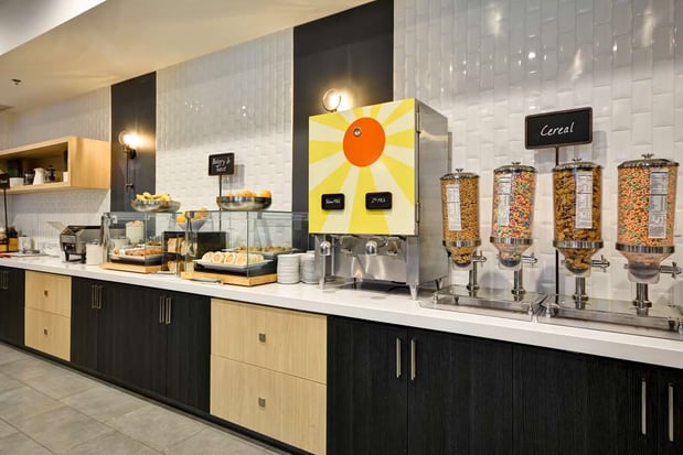 Images Embassy Suites by Hilton Charlotte