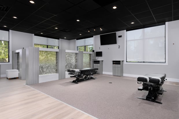 Images 100% Chiropractic - Gainesville FL