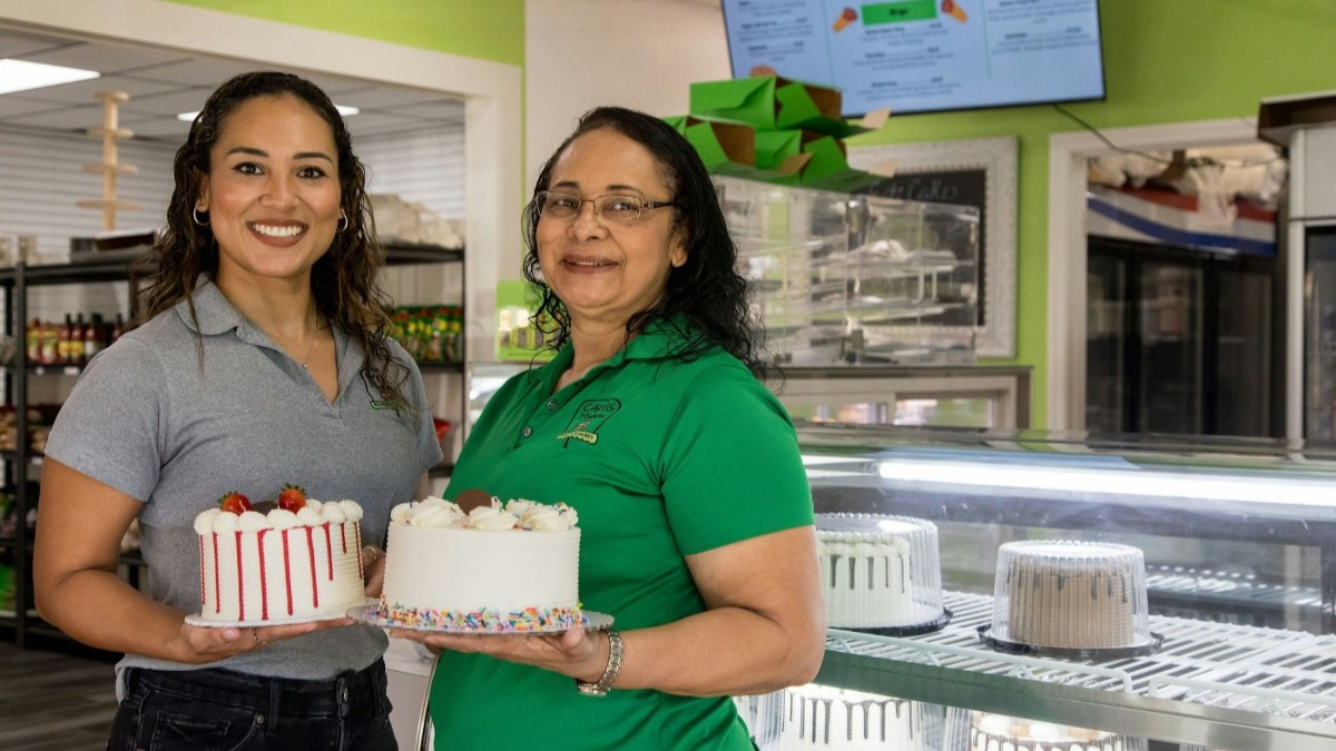 Family-owned bakery in Deerfield Beach specializing in custom cakes. 