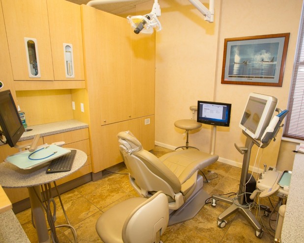 Images Dr. Eric J Aubert, DMD