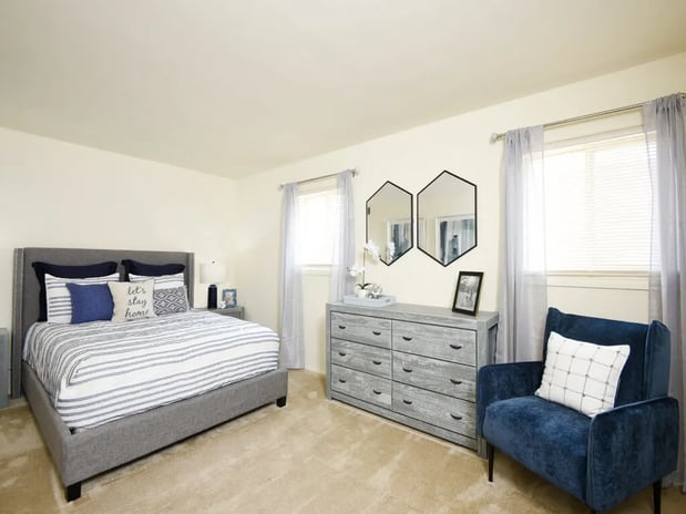 Images Arbuta Arms Apartments*