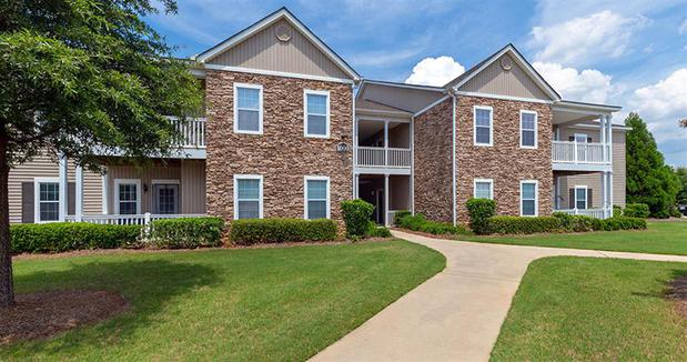 Images Bedford Parke Apartments