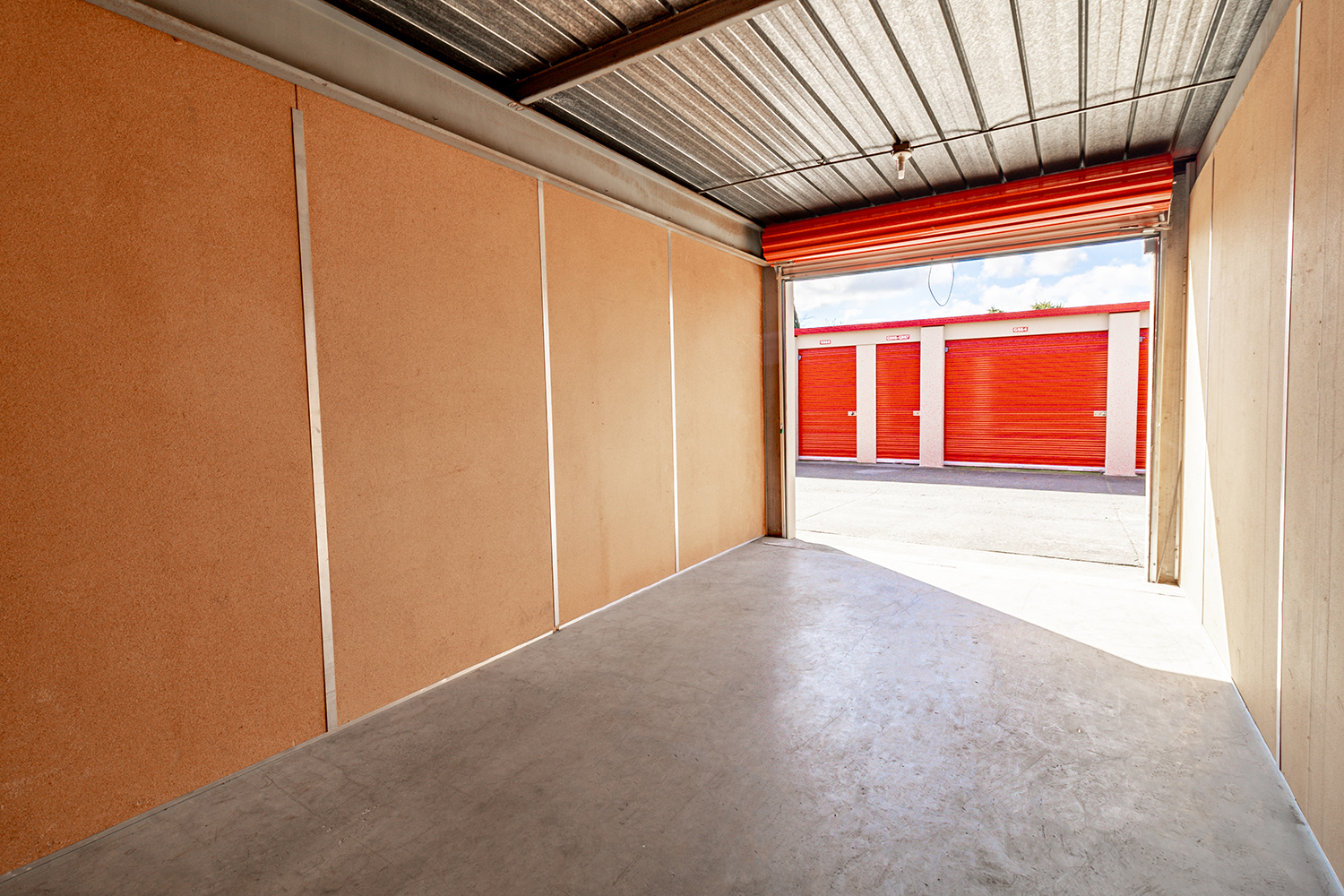 Large storage units for rent in Vallejo, CA.