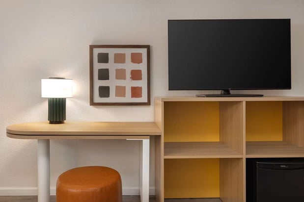 Images Spark by Hilton Rock Springs