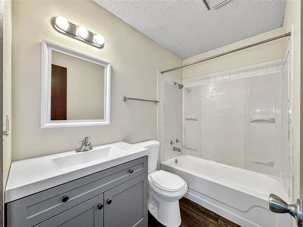 Images Foxwood Apartments