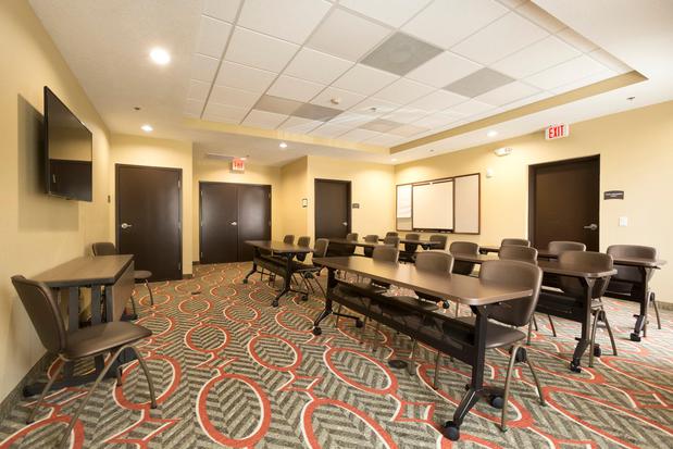 Images Staybridge Suites Orlando at Seaworld by IHG