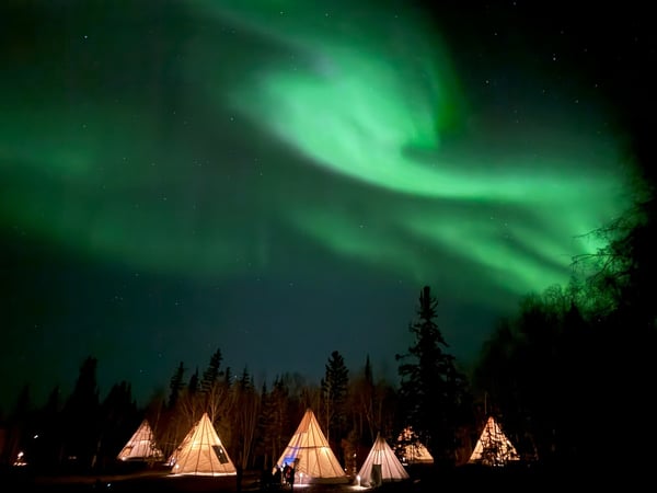 見たら虜になる！オーロラ遭遇率が高いイエローナイフで感動体験をしてきました【カナダ】