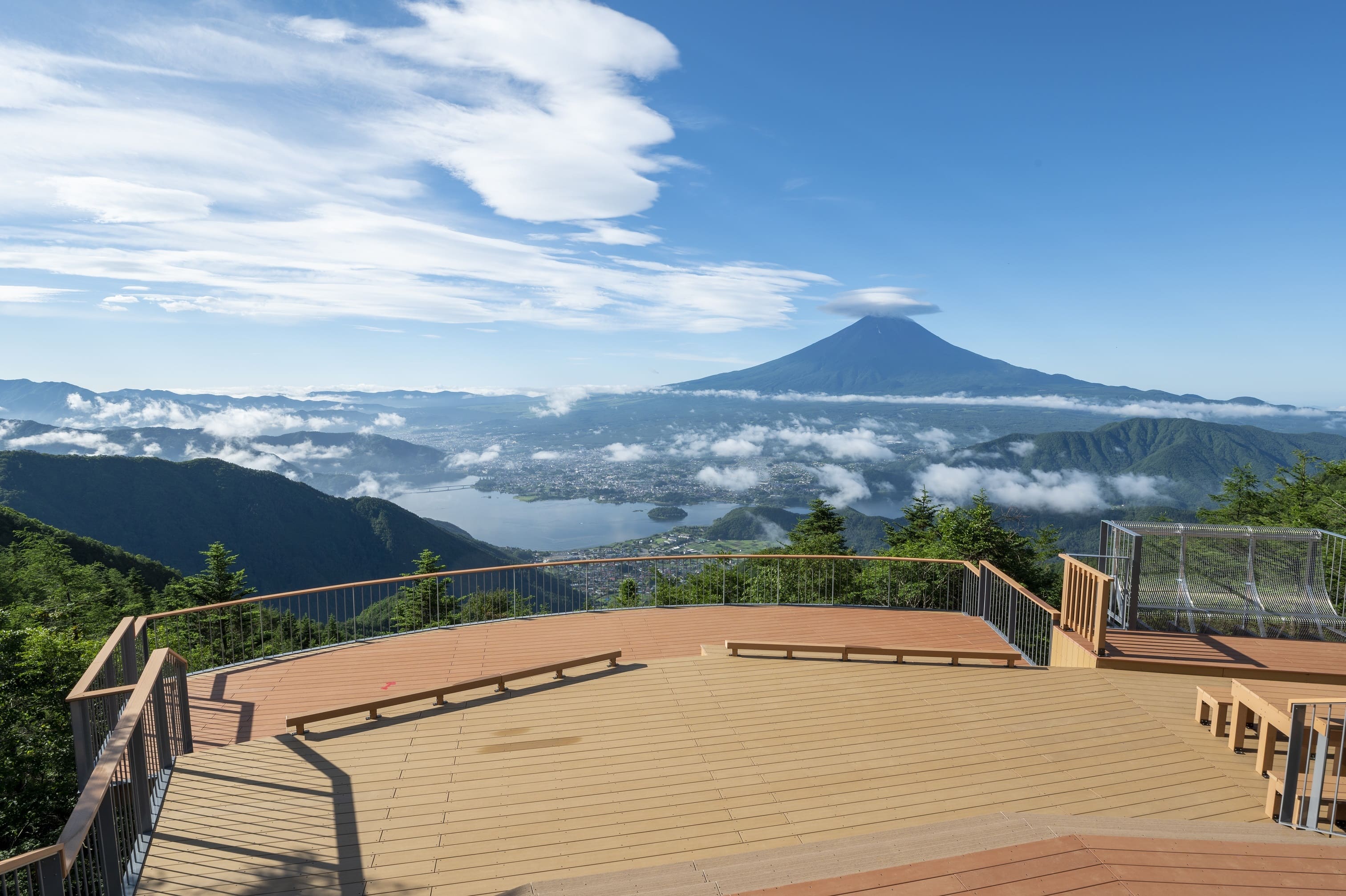 Images Tourist Base Kawaguchiko（Mt. Fuji Amazing view Café）