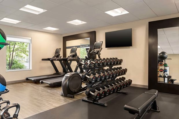 Images Hampton Inn & Suites Pittsburgh/Waterfront-West Homestead
