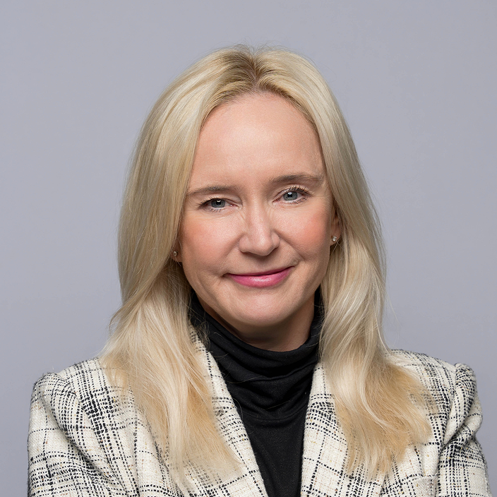 Catherine Minard headshot.