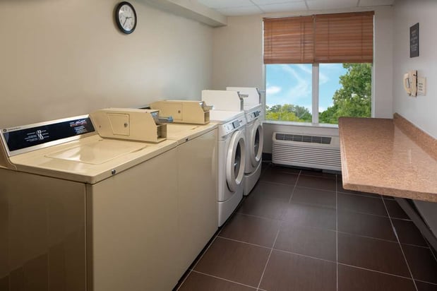 Images Hilton Garden Inn Orlando Airport