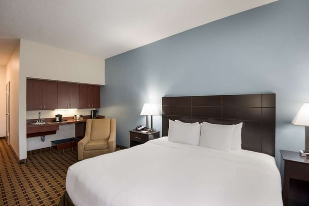 Images SureStay Plus by Best Western Coralville Iowa City