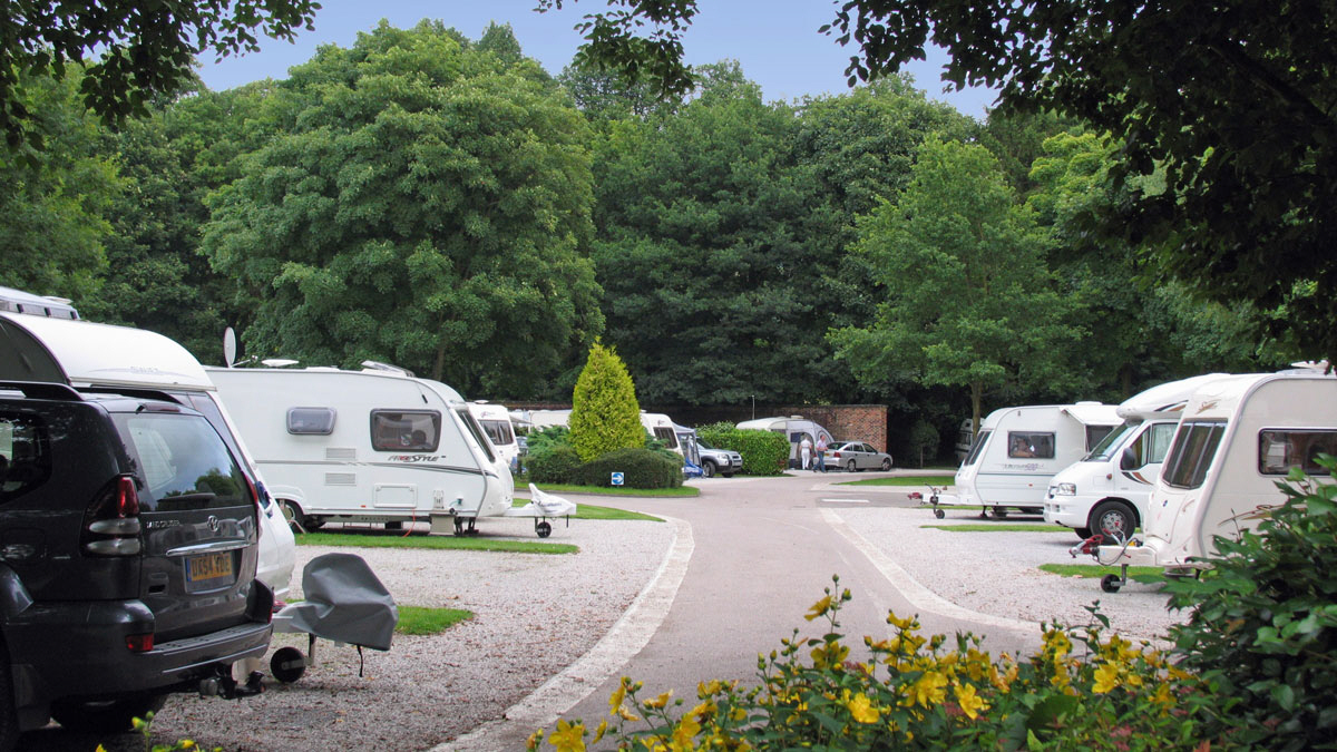 Images Chatsworth Park Caravan and Motorhome Club Campsite