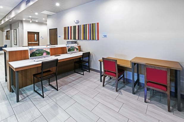 Images Holiday Inn Express & Suites Houston - Downtown North by IHG
