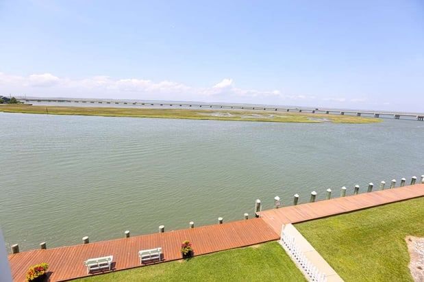 Images Hampton Inn & Suites Chincoteague-Waterfront