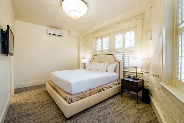 Images Hotel Florence, Tapestry Collection by Hilton