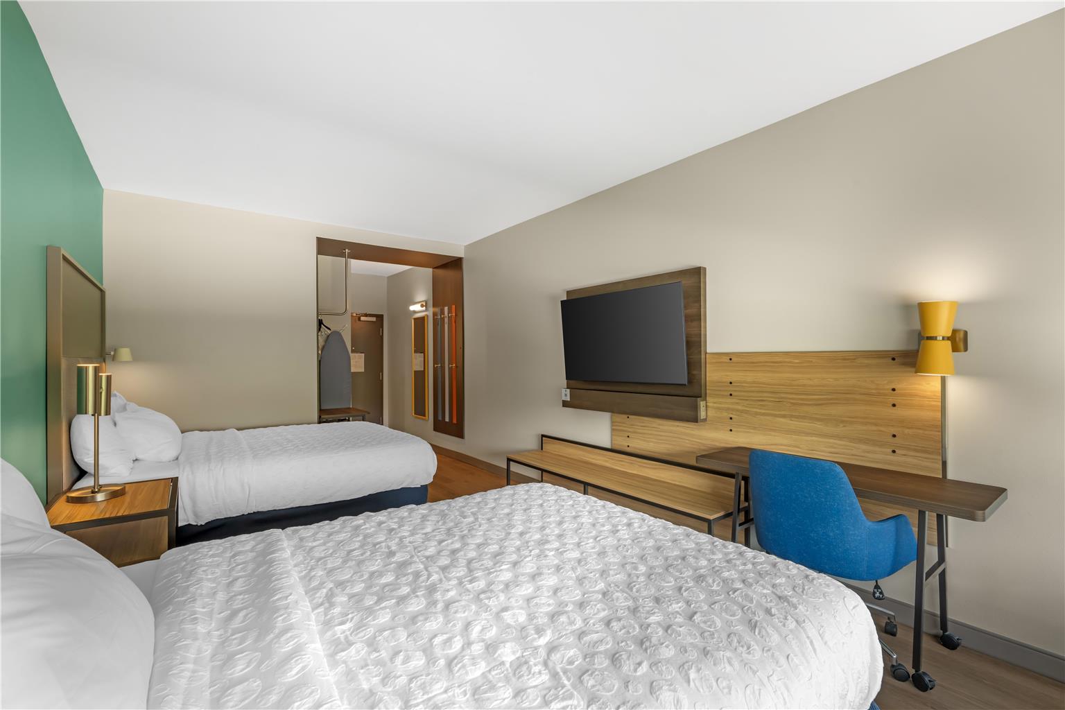 Guest room