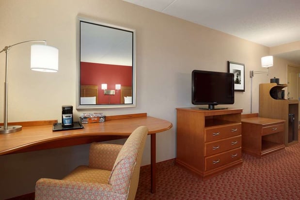 Images Hampton Inn & Suites Hartford/East Hartford