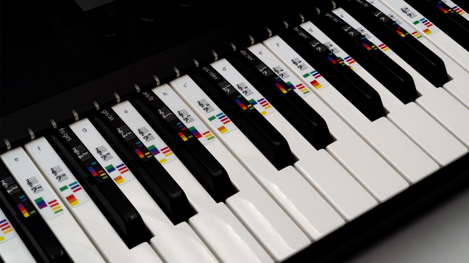 TasTutor - Piano Tastatur / Tastaturaufkleber / Sticker Nahansicht links - hier auf deutsch kaufen
