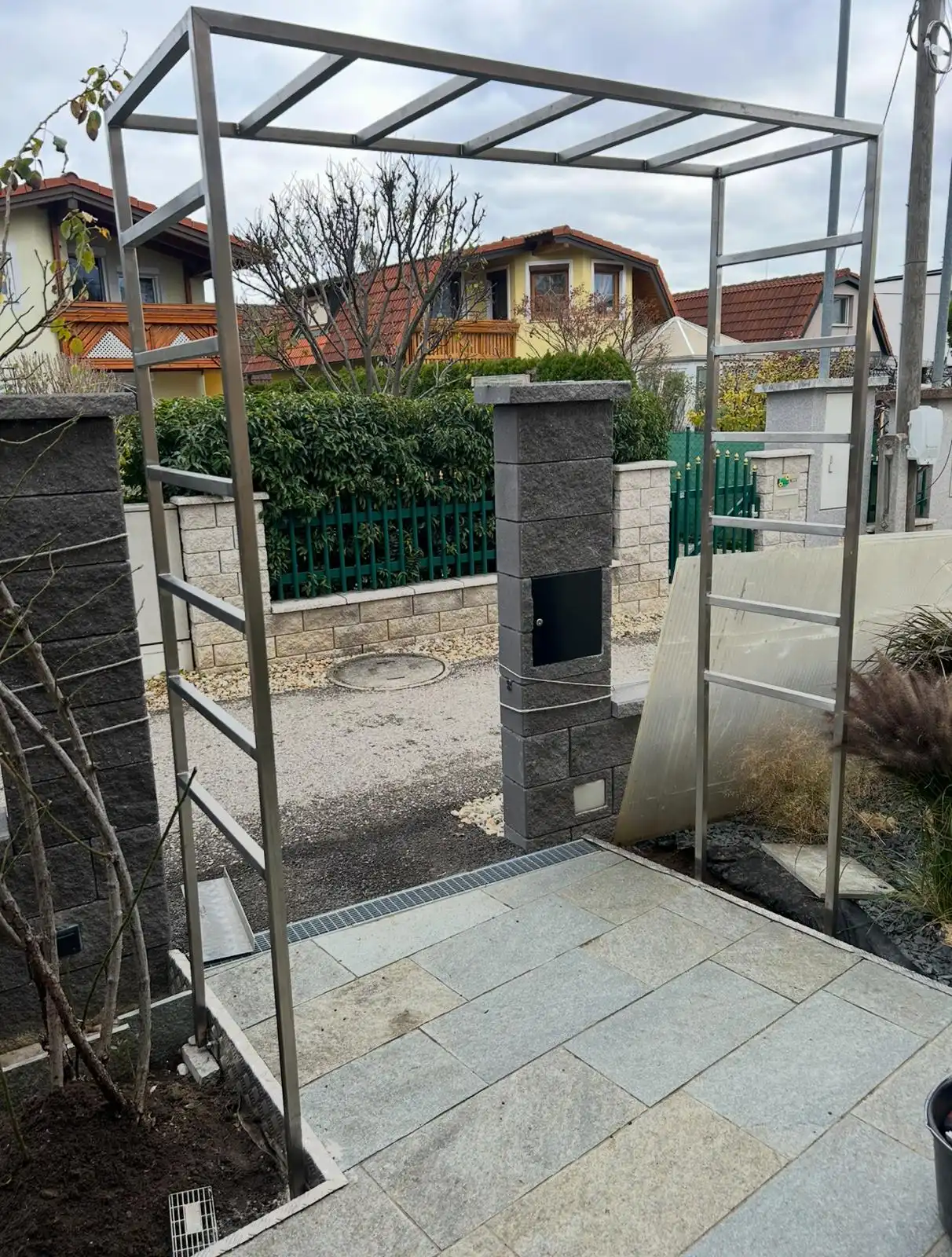 Bild 2 von MNE Alu-Glas-Stahl Montage KG