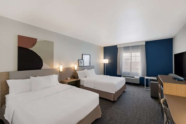 Images Spark by Hilton Midland South