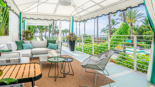 Images Kimpton Surfcomber Hotel by IHG