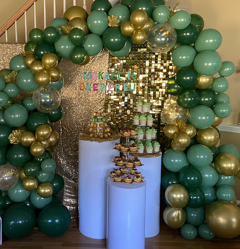 Images Selam’s Bakery, and Decor