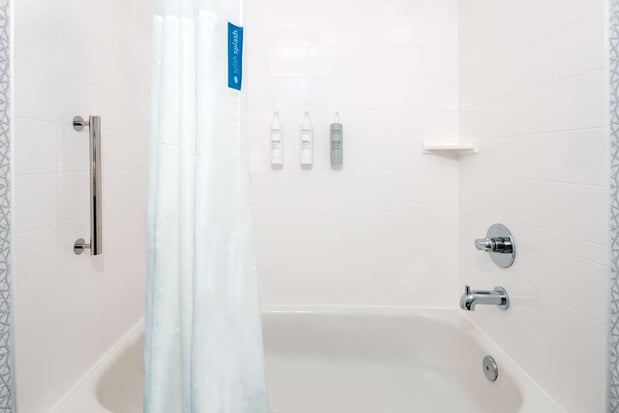 Images Hampton Inn & Suites Charlottesville-At The University