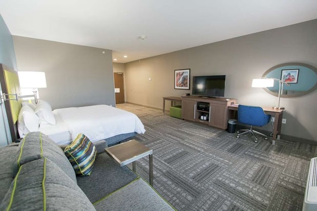Images Hampton Inn & Suites Stroud