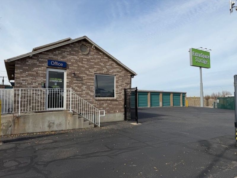 Images Extra Space Storage