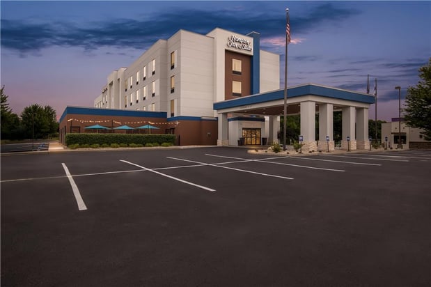 Images Hampton Inn & Suites Grove City