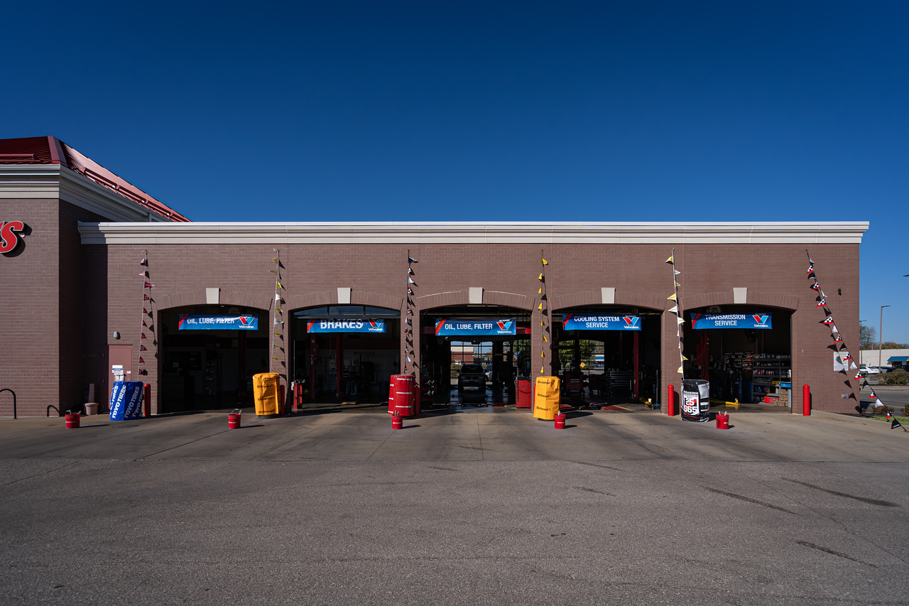 Tire Discounters Beechmont | Tires, Wheels, Services, Fluids, & more