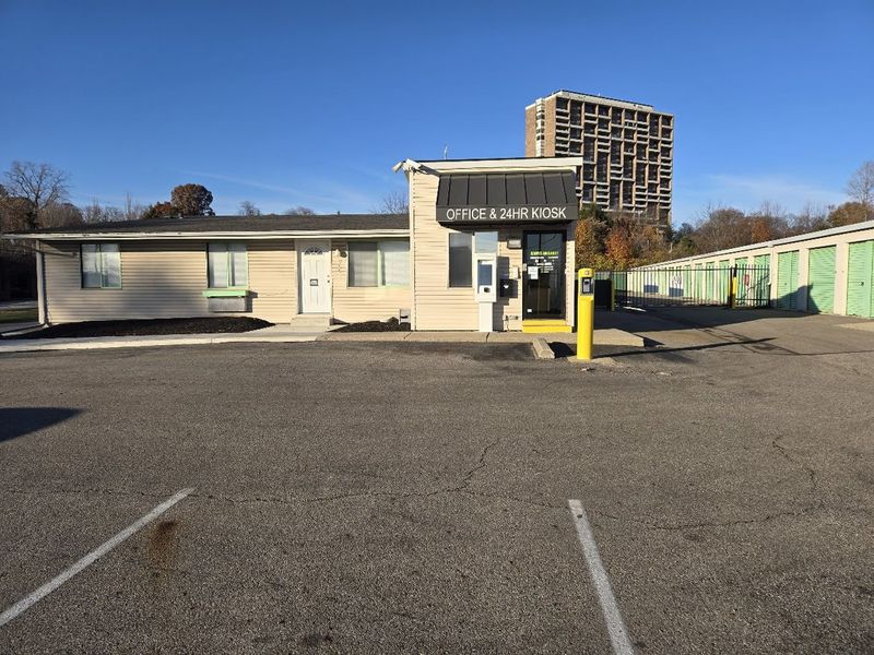 Alternate Beauty Image - Extra Space Storage at 900 Urlin Ave, Columbus, OH 43215